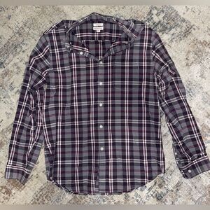 Merona classic fit button down shirt size medium